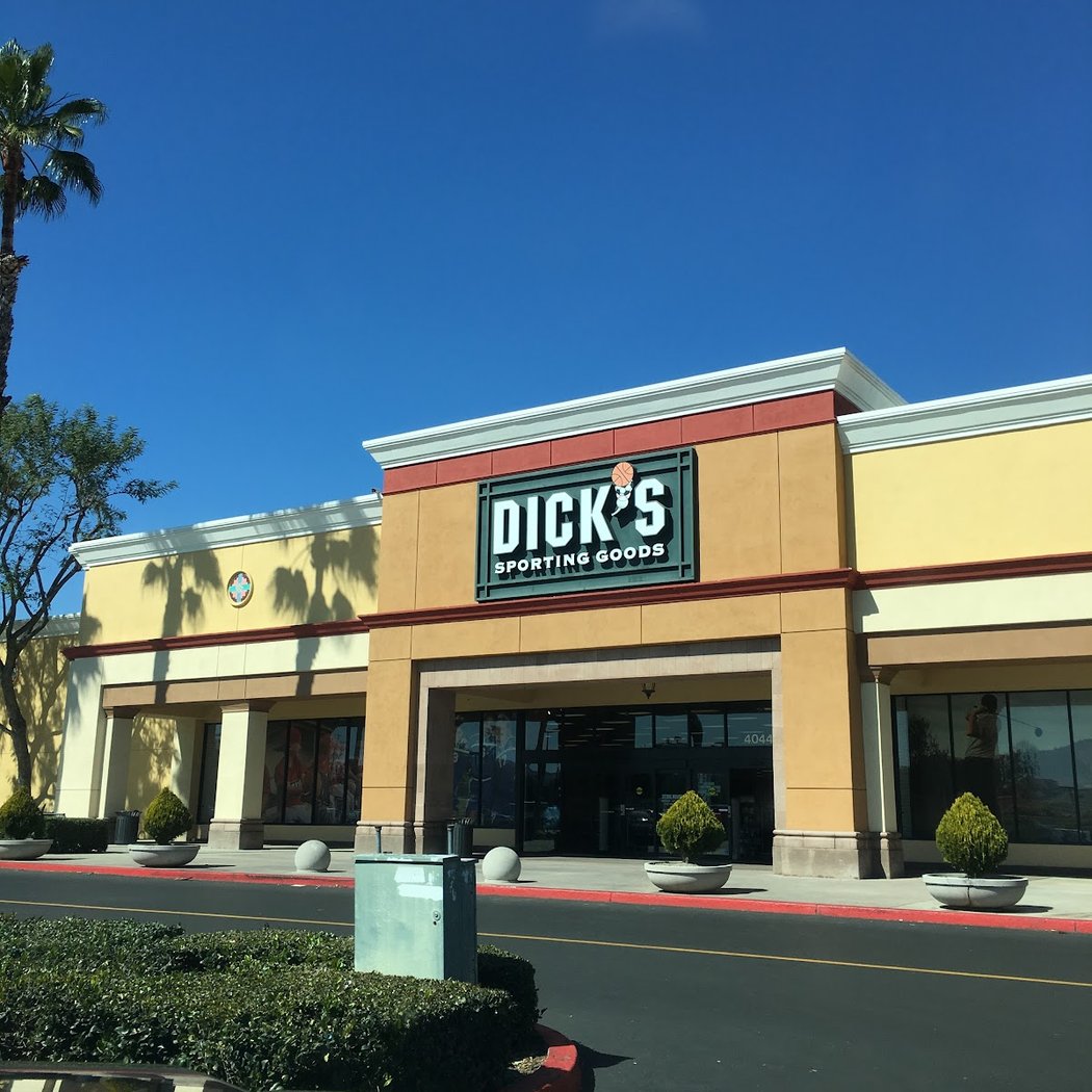 DICK'S Sporting Goods 2